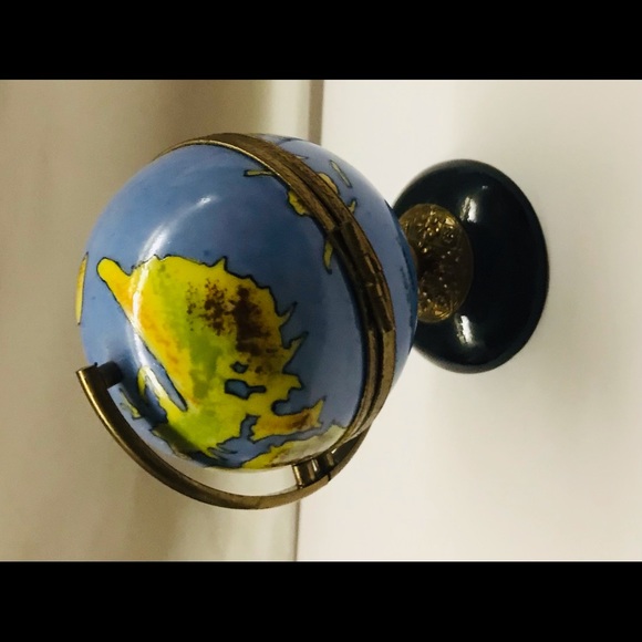 Limoges World Globe on Stand Gold Plated Hand Crafted Signed HF Original… - Picture 16 of 16